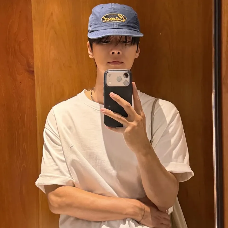 Recent activity shot of Cha Hakyeon (N)
