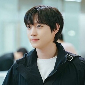 커뮤니티에서 화제된 인기 셀럽 콘텐츠