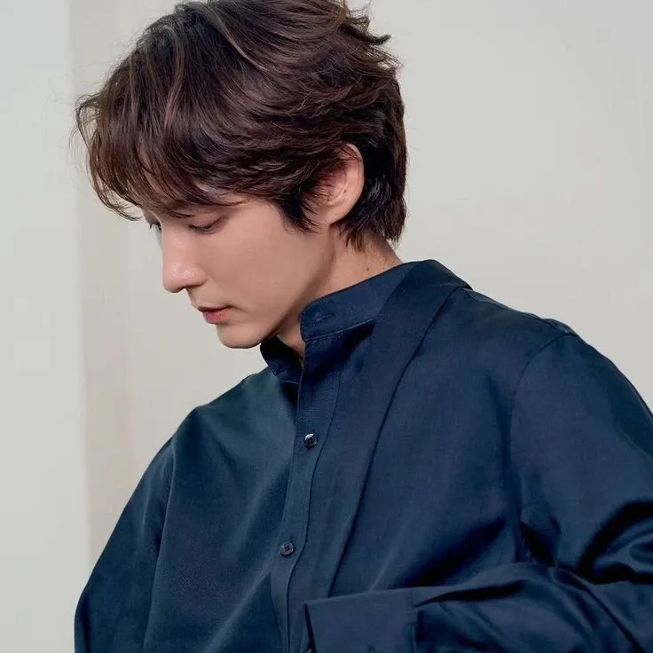 A moment captured by a fan of Lee Joongi