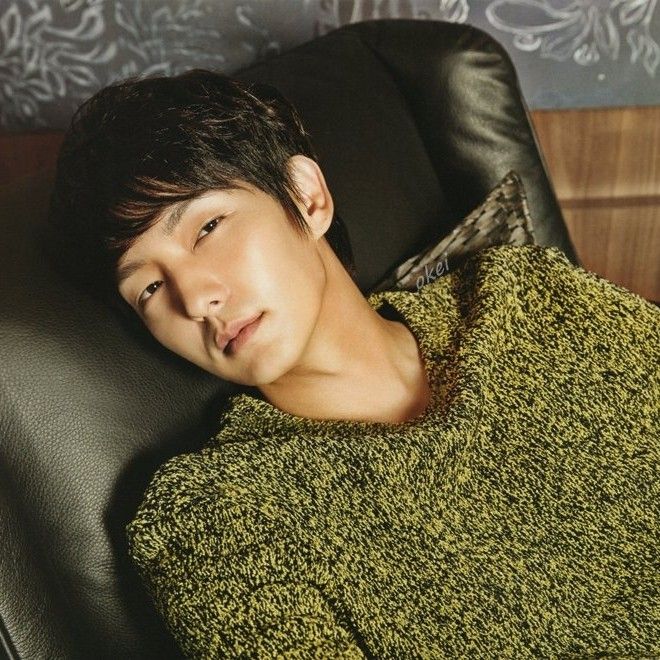 A moment captured by a fan of Lee Joongi