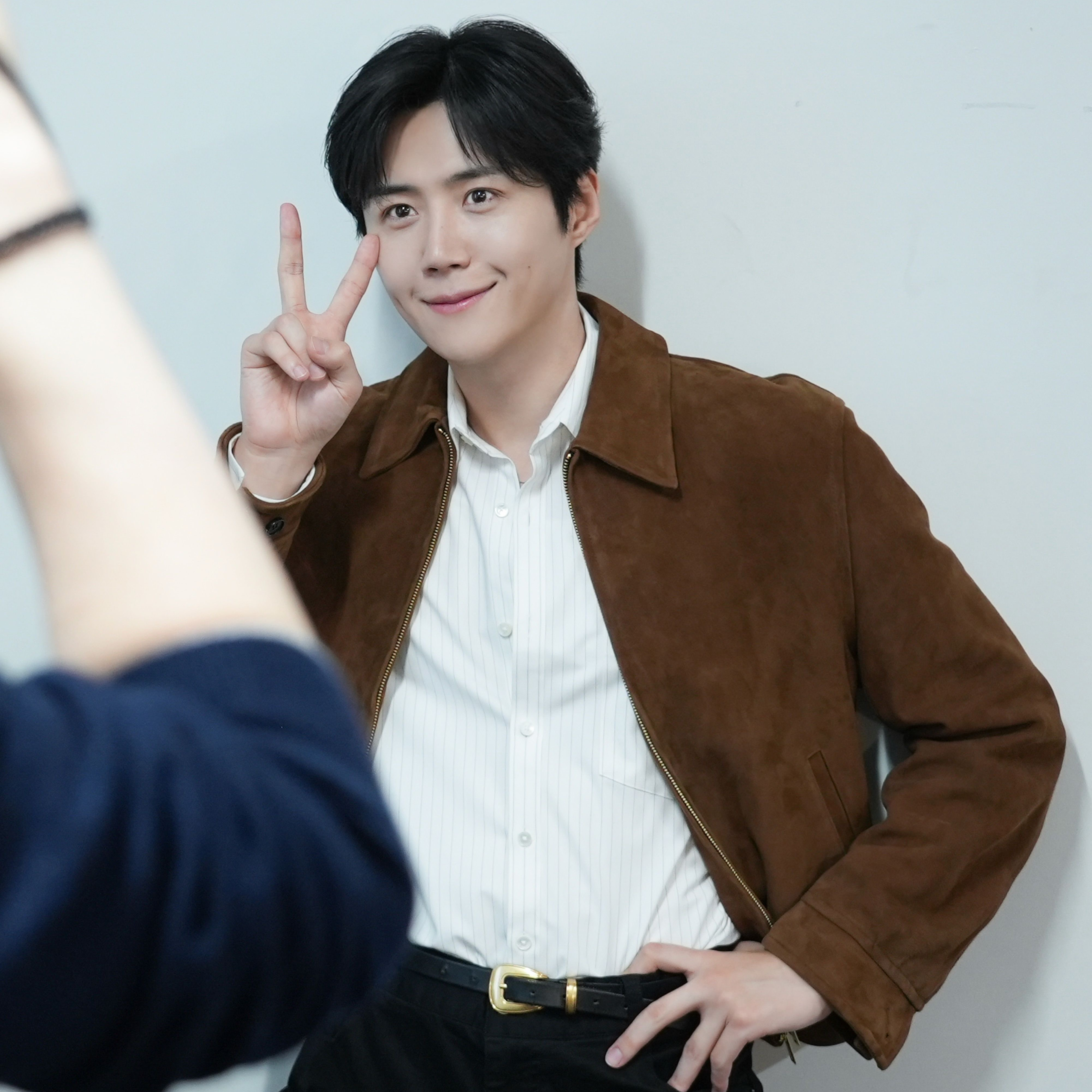 Behind-the-scenes cut of Kim Seonho