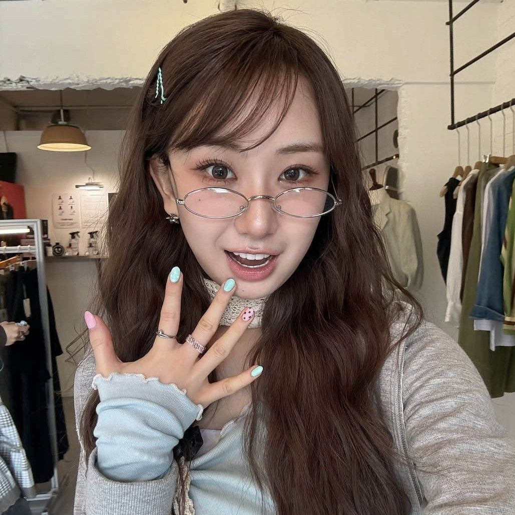 チョン・ユジンの最近の活動ショット