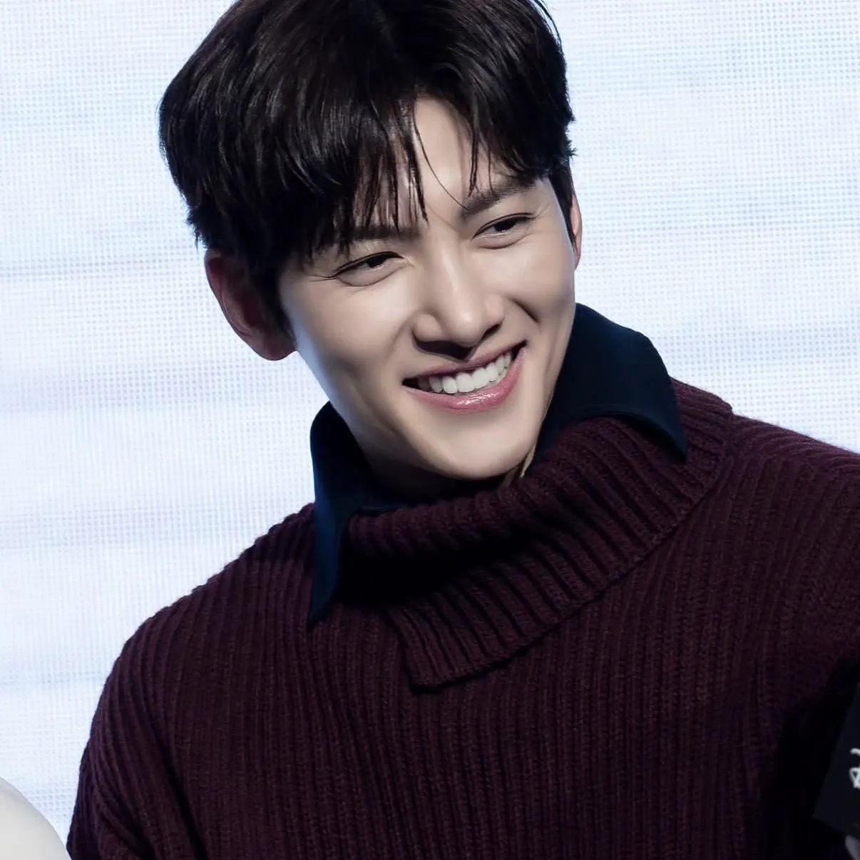 Behind-the-scenes cut of Ji Changwook