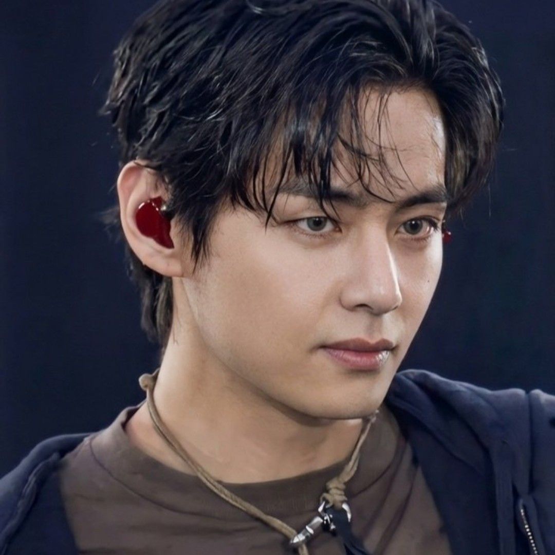 Latest photo of Kim Taehyung (V)