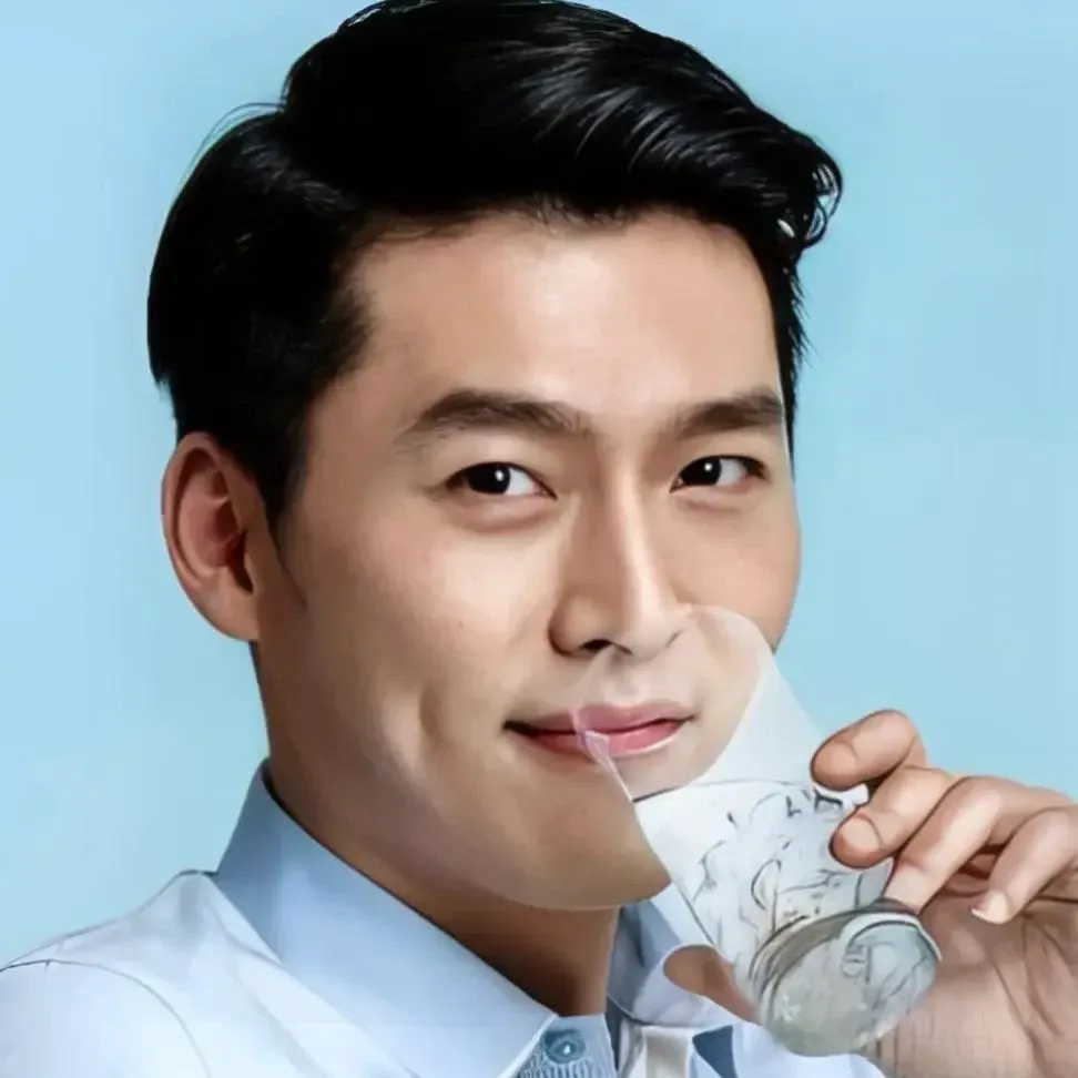 Foto kegiatan terbaru dari Hyun Bin