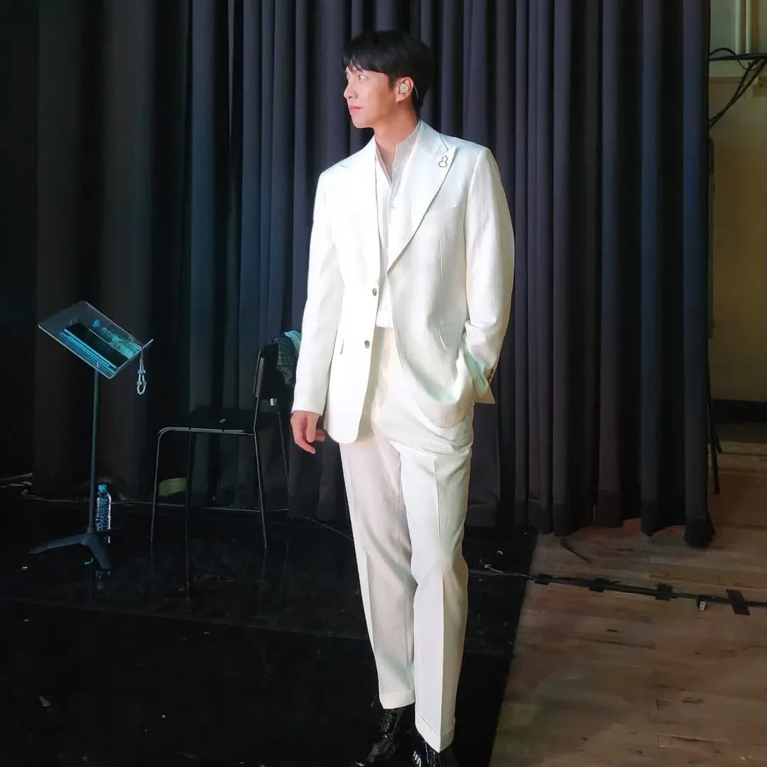 A moment captured by a fan of Lee Seunggi
