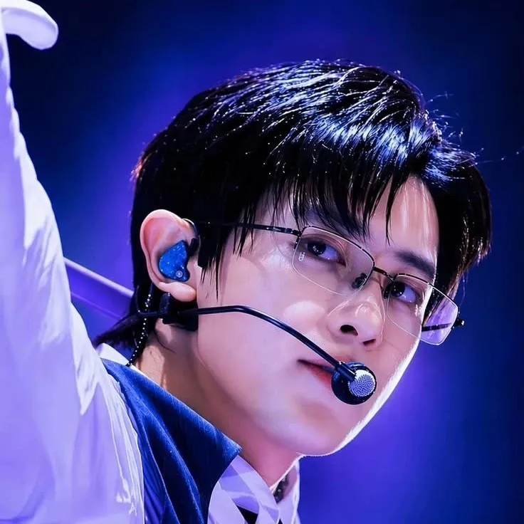 Behind-the-scenes cut of Chanyeol