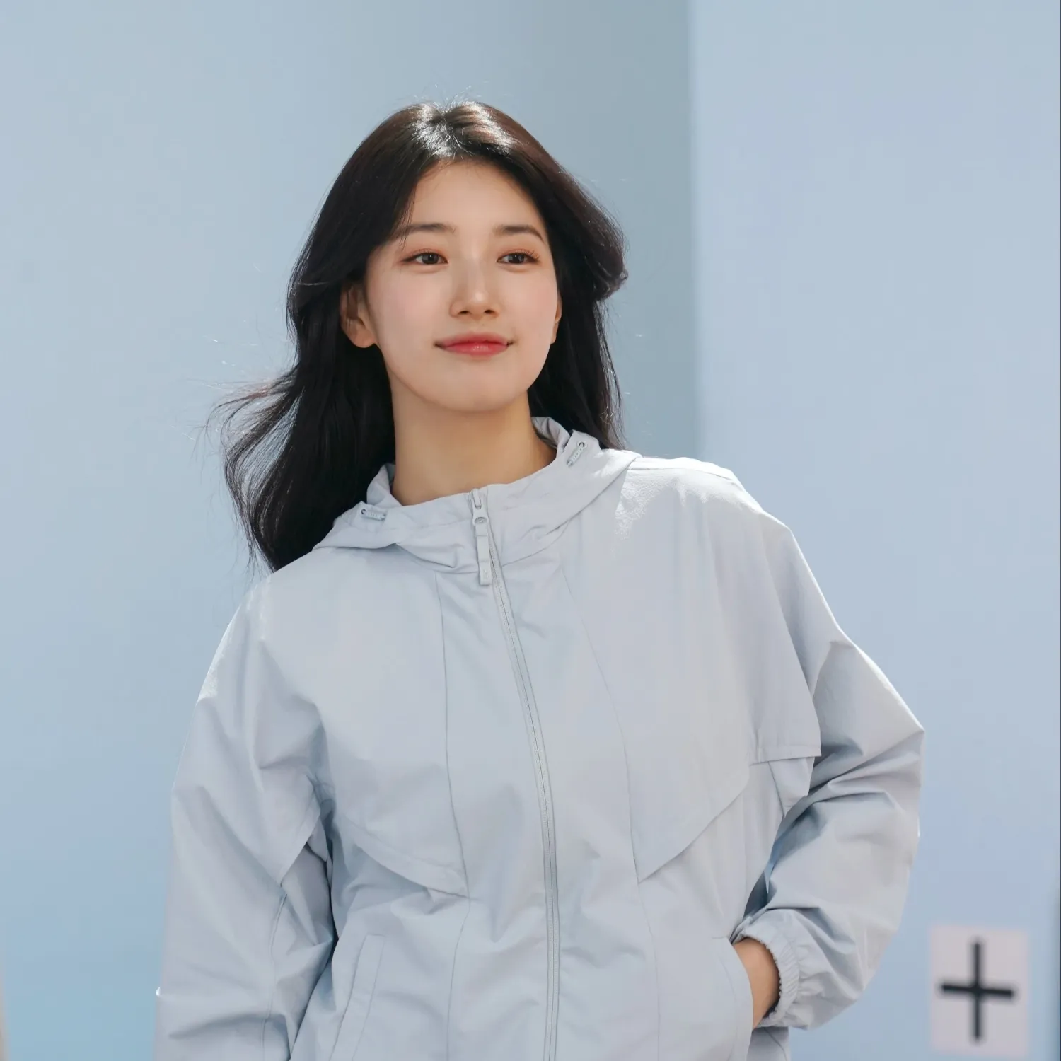 Recent activity shot of Bae Suzy