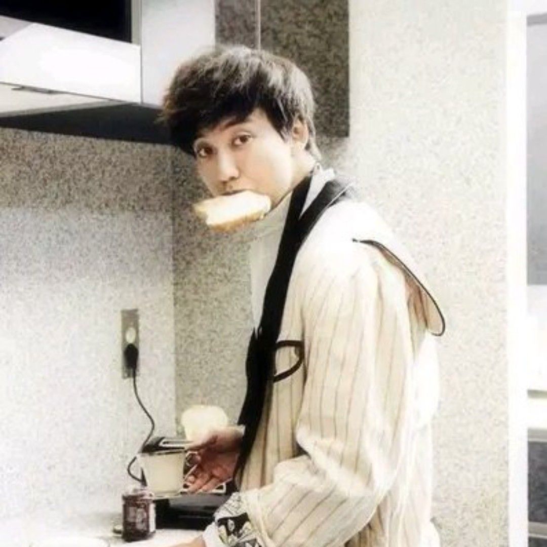 Behind-the-scenes cut of Kim Namgil