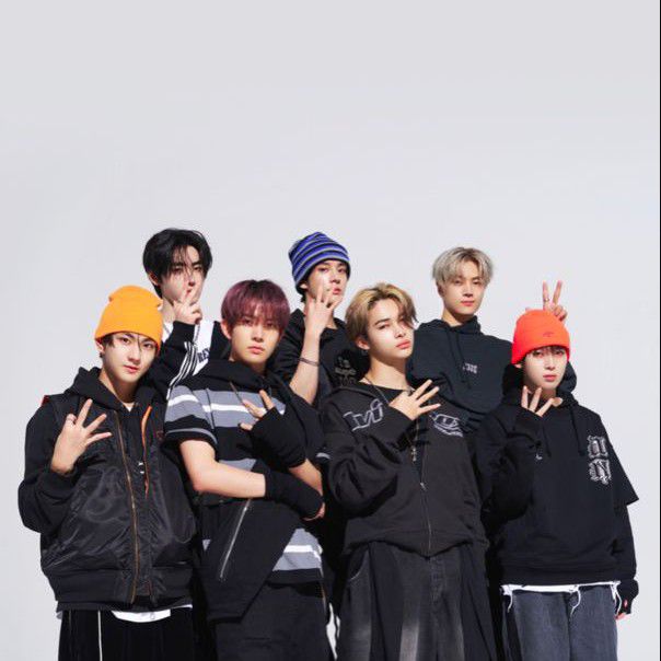 Behind-the-scenes cut of Park Hyungsik