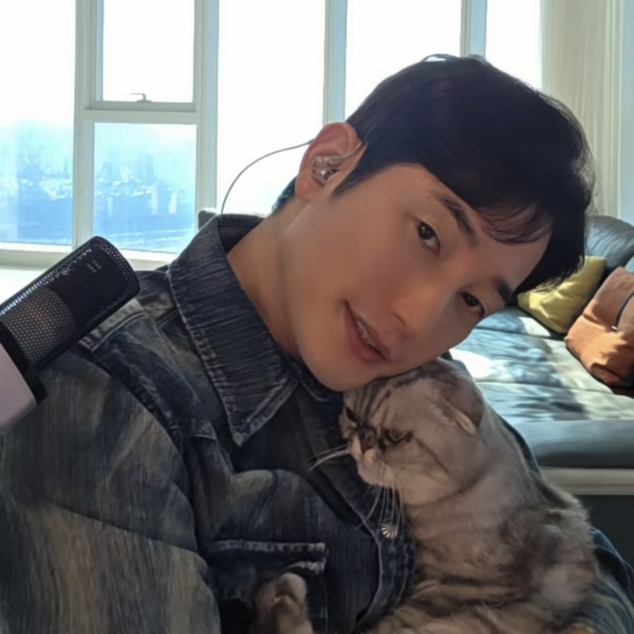 Recent activity shot of Park Sihoo