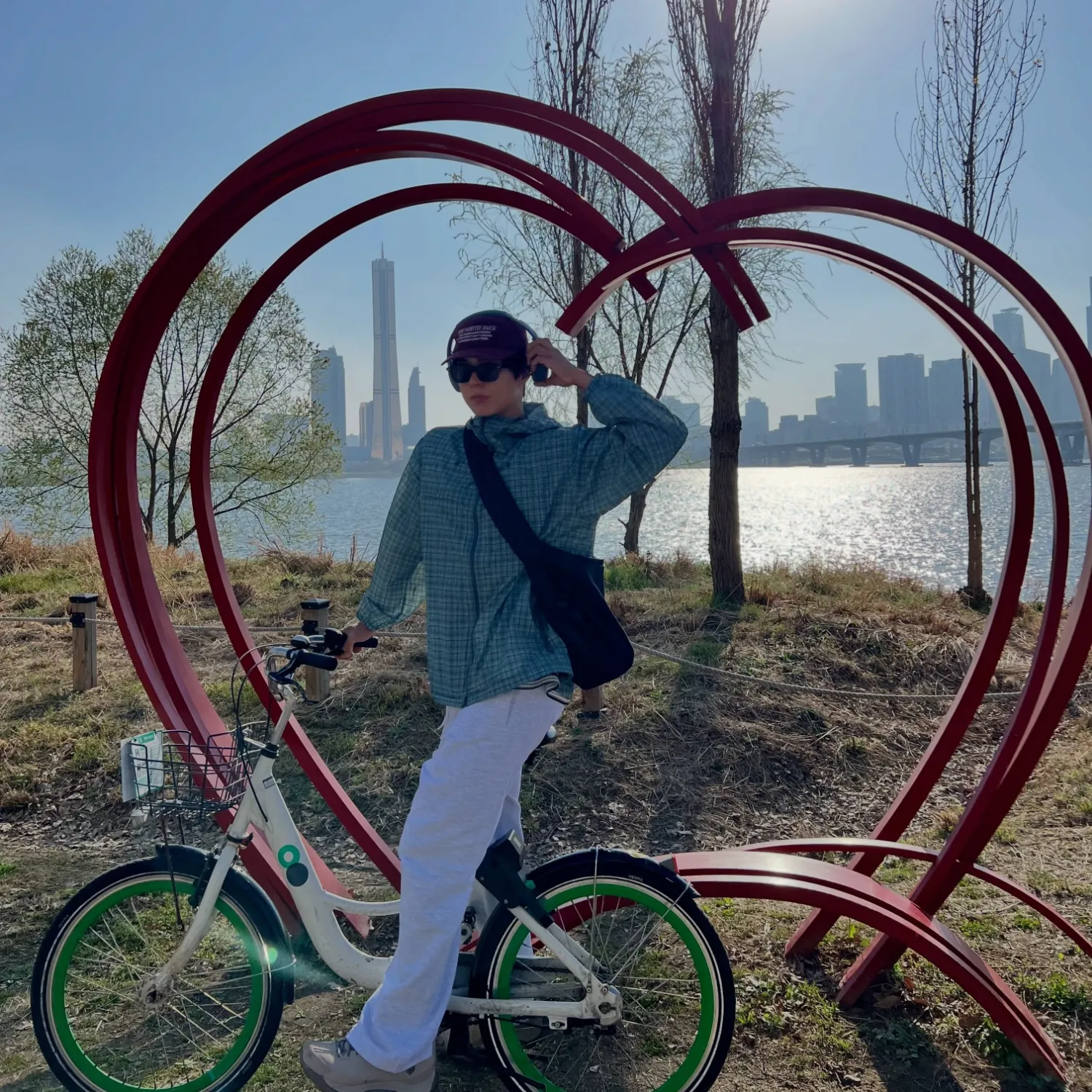 A moment captured by a fan of Park Bogum