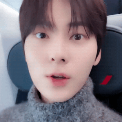 Recent activity shot of Hwang Minhyun