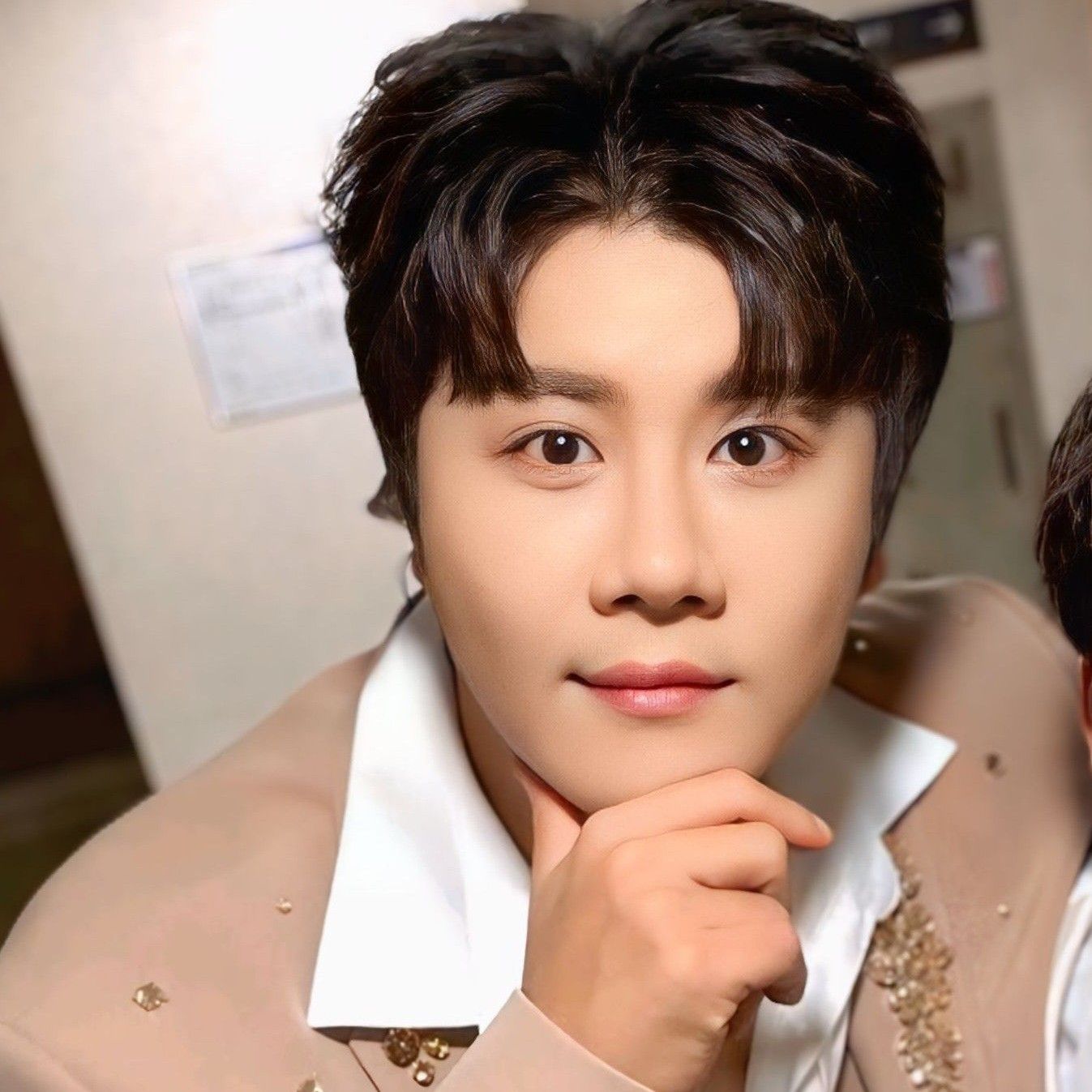 Behind-the-scenes cut of Jin Haesung