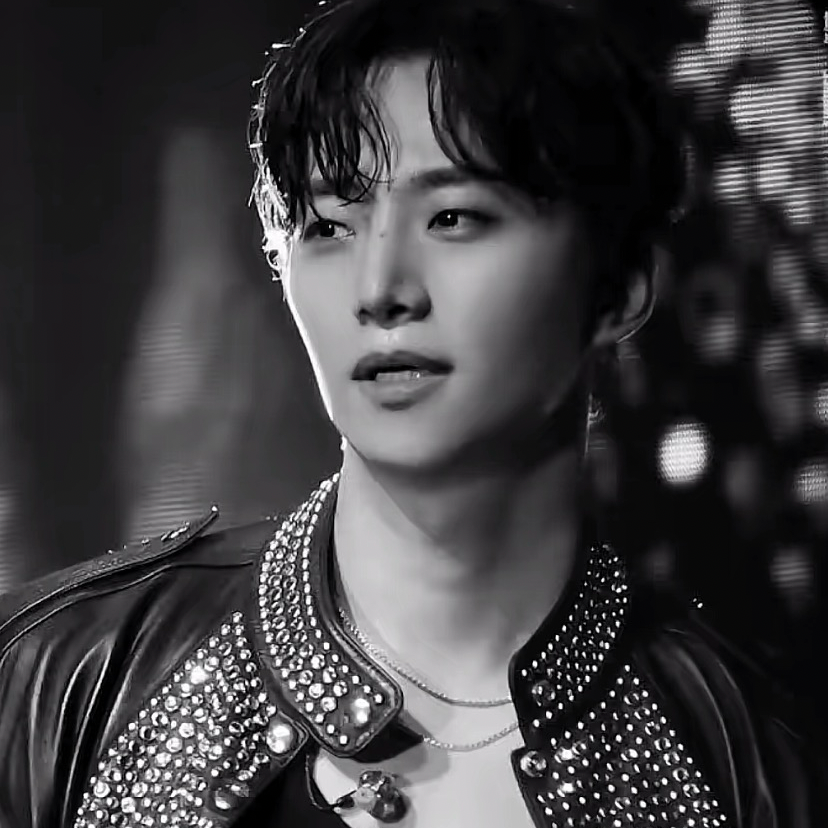 イ・ジュノの最近の活動ショット