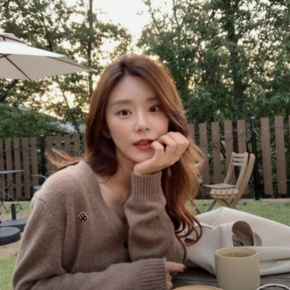 Latest photo of Lee Joobeen