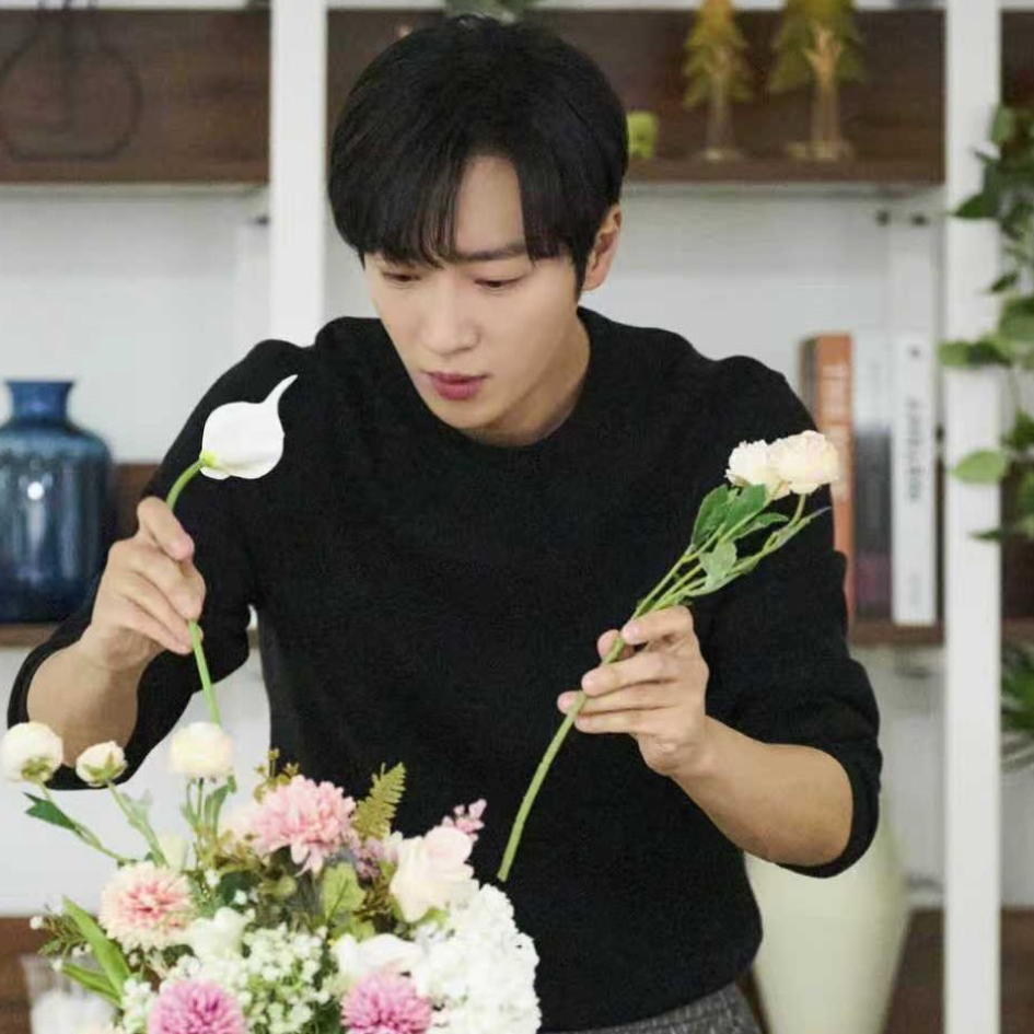 A moment captured by a fan of Lee Sangyeob