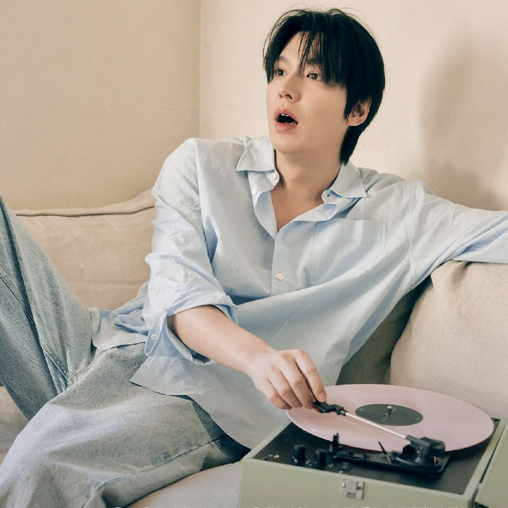 Recent activity shot of Lee Minho