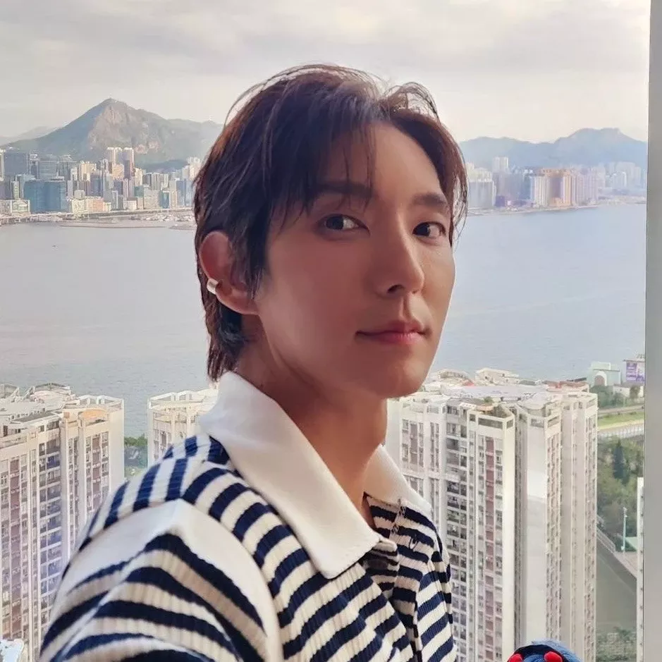 Behind-the-scenes cut of Lee Joongi