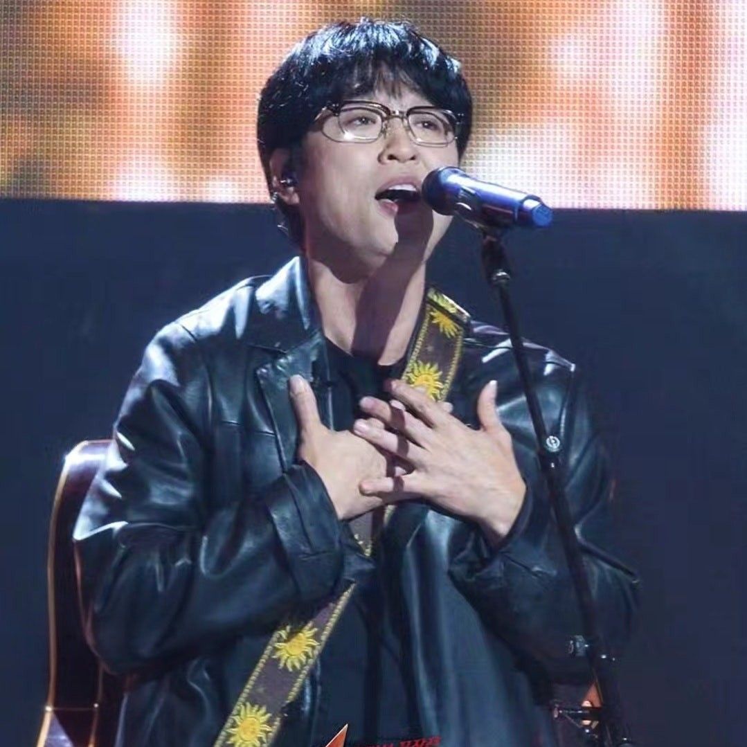 Recent activity shot of Bak Changgeun