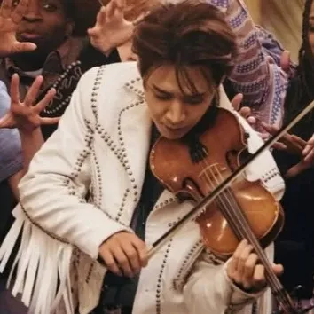 Behind-the-scenes cut of Henry