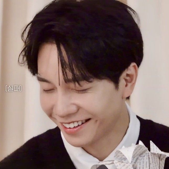 Cuplikan di balik layar dari Lee Seunggi