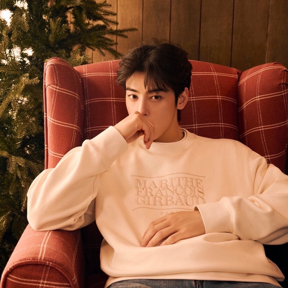 Latest photo of Cha Eunwoo