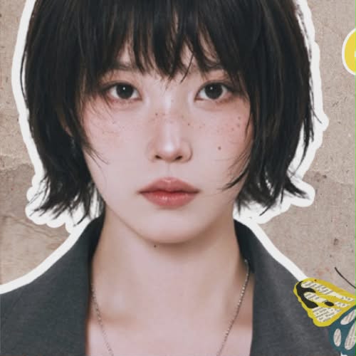 IUの最近の活動ショット