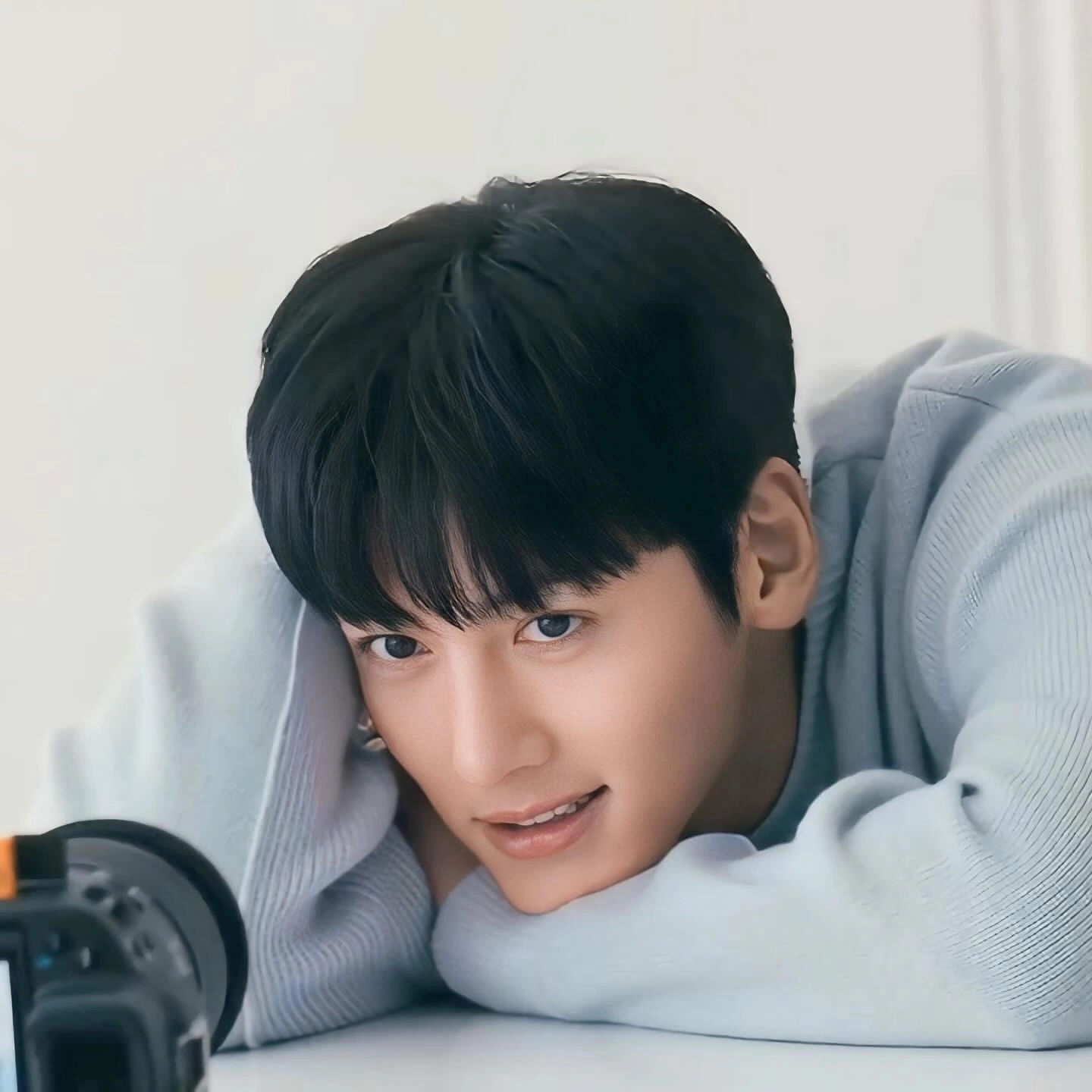 粉丝拍下的池昌旭瞬间