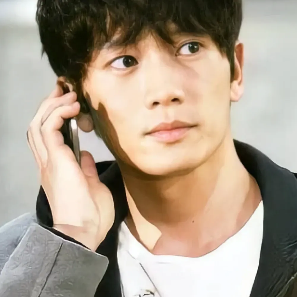 A moment captured by a fan of Ji Sung