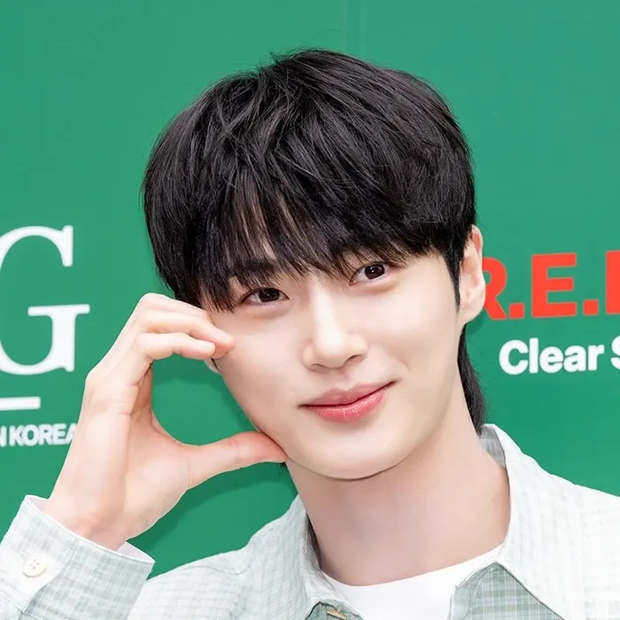 A moment captured by a fan of Byeon Wooseok