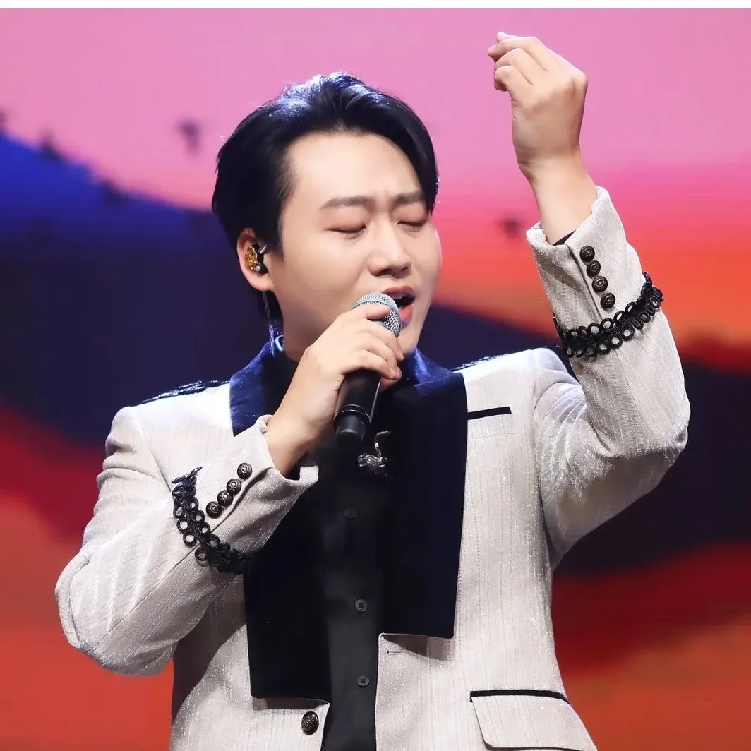 Recent activity shot of Min Soohyun