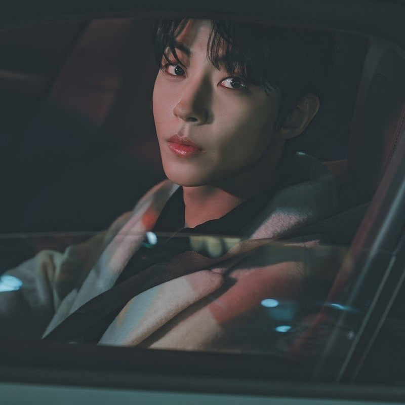 A moment captured by a fan of Hwang Inyoup