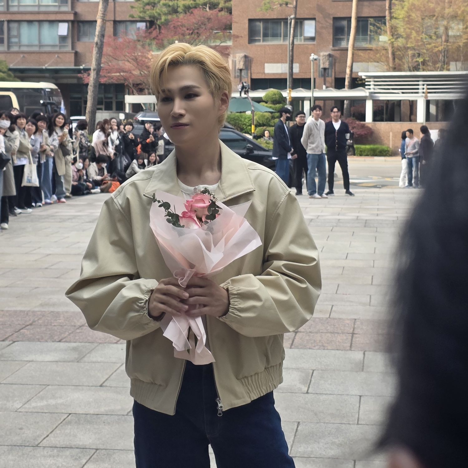 粉絲拍下的金熙栽瞬間