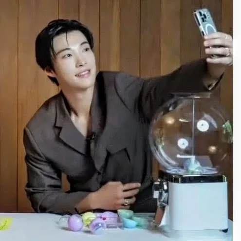 Recent activity shot of Woo Dohwan