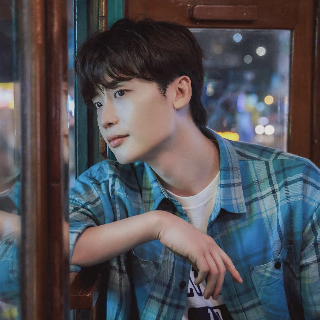 Behind-the-scenes cut of Lee Jongsuk