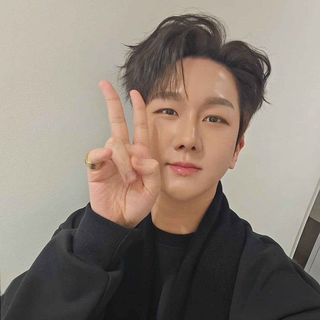 金秀瓒的最新照片