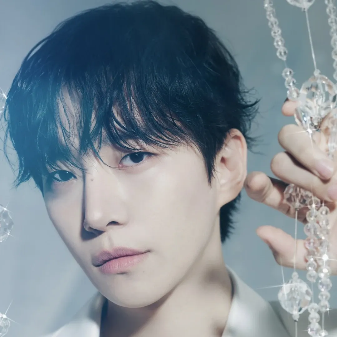 Recent activity shot of Lee Junho