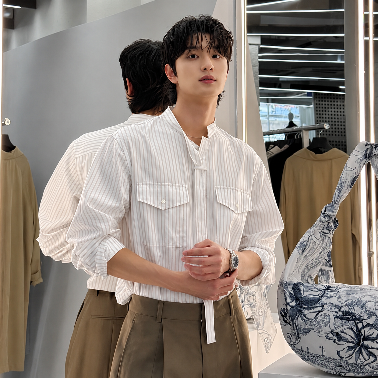 Behind-the-scenes cut of Kim Jaewon