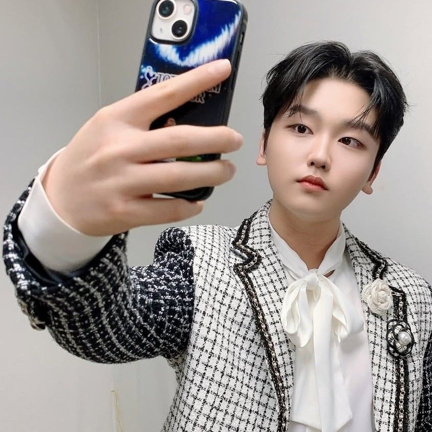 A moment captured by a fan of Park Sungon