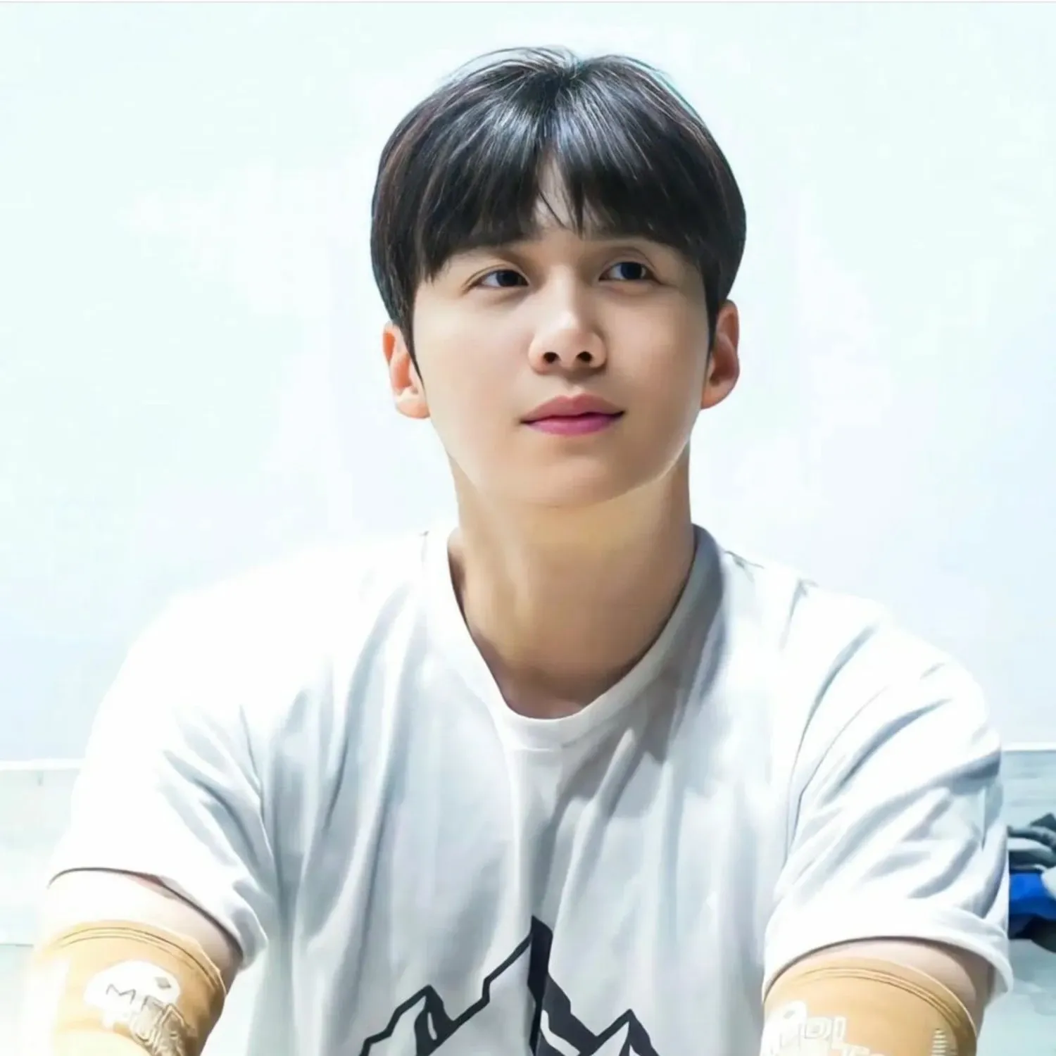 Behind-the-scenes cut of Kim Seonho