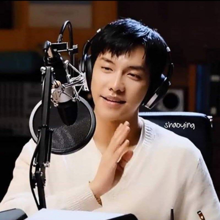 Latest photo of Lee Seunggi