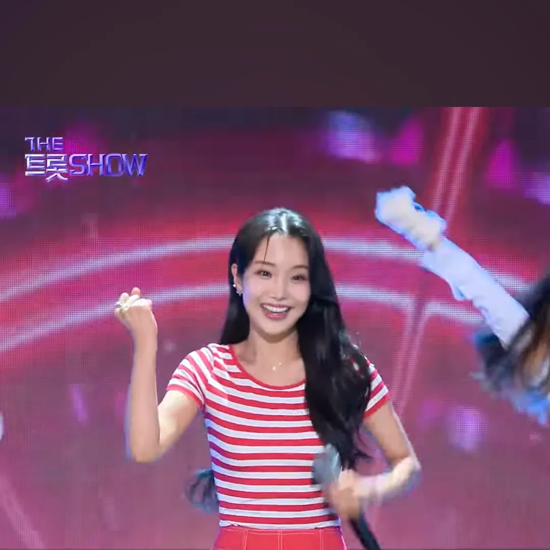 Recent activity shot of Kim Soyeon (2004)