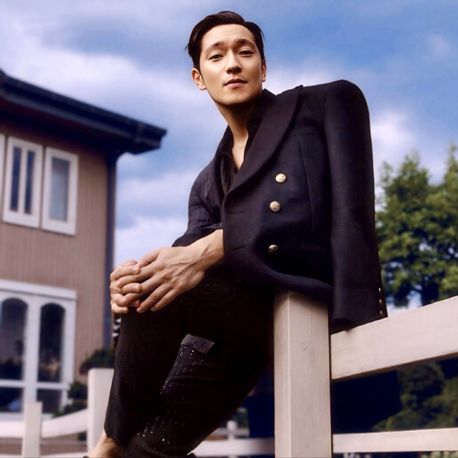 Latest photo of Son Seokkoo