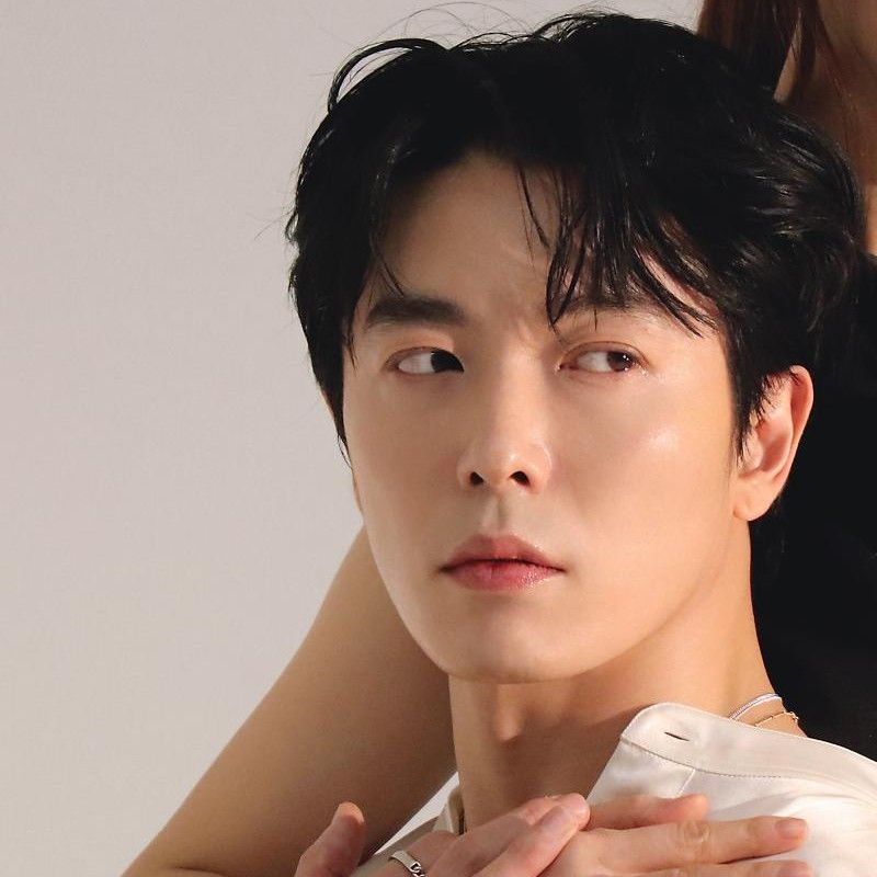 Momen yang diabadikan oleh penggemar Kim Jaewook