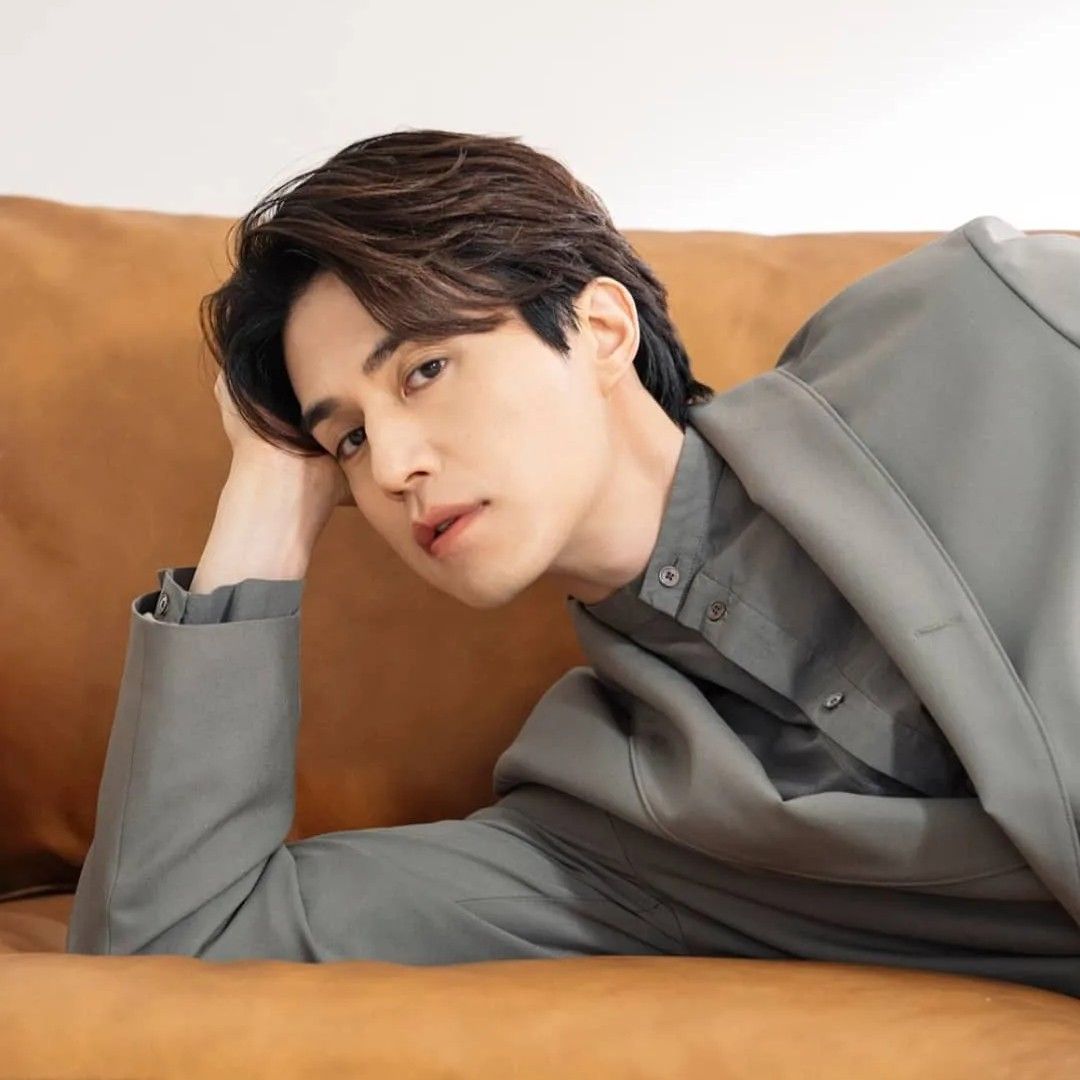Recent activity shot of Lee Dongwook