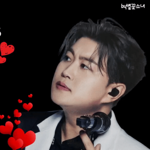 キム・ホジュンの最近の活動ショット