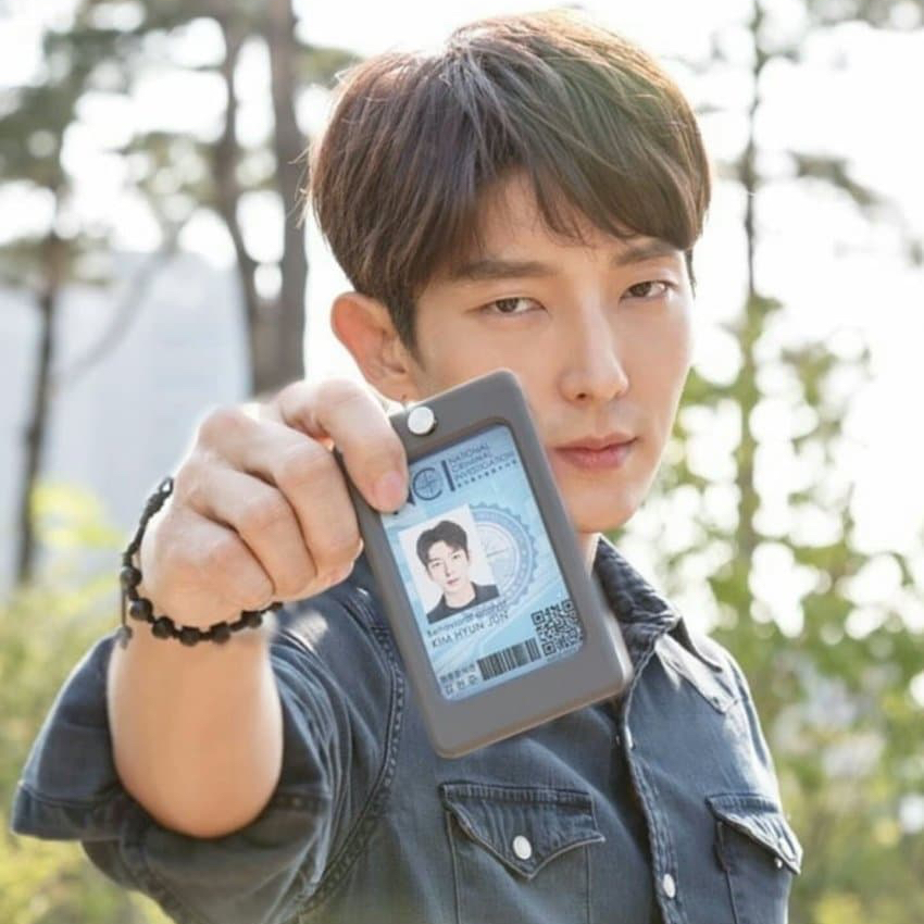 Behind-the-scenes cut of Lee Joongi