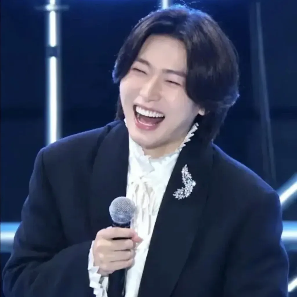 Behind-the-scenes cut of Kim Yongbin