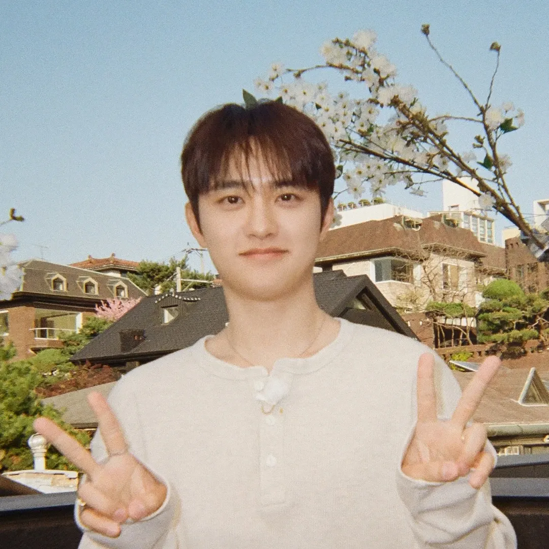 A moment captured by a fan of Doh Kyungsoo (D.O.)